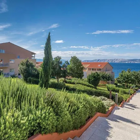 Nice In With Sauna, 2 Bedrooms And Swimming Pool