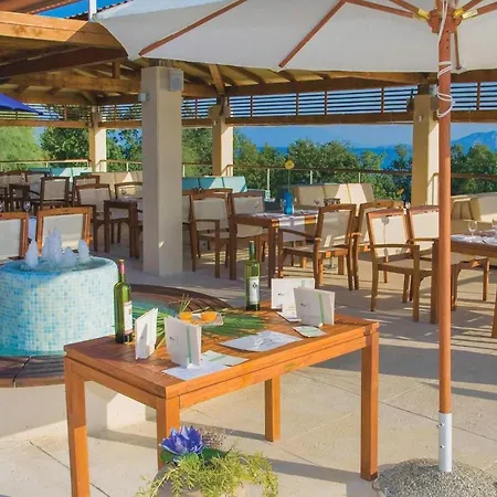 Apartment Nice In With Sauna, 2 Bedrooms And Swimming Pool Novi Vinodolski