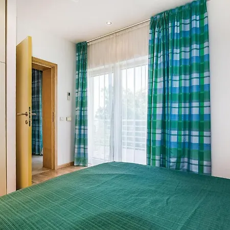 Nice In With Sauna, 2 Bedrooms And Swimming Pool Novi Vinodolski