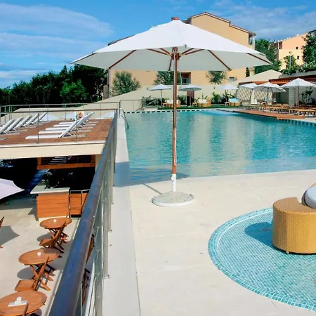 Апартаменты Nice In With Sauna, 2 Bedrooms And Swimming Pool