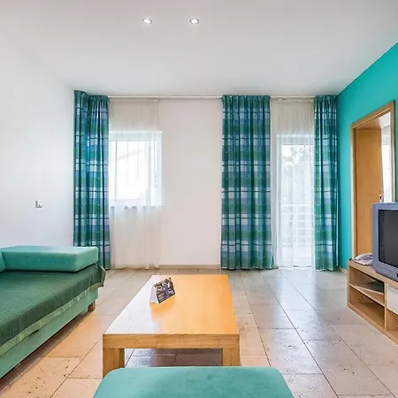 Nice In With Sauna, 2 Bedrooms And Swimming Pool Нови-Винодолски