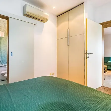 Апартаменты Nice In With Sauna, 2 Bedrooms And Swimming Pool *